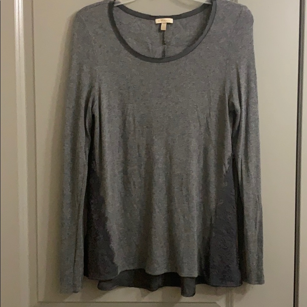 Anthropologie Bordeaux long sleeve gray top size M